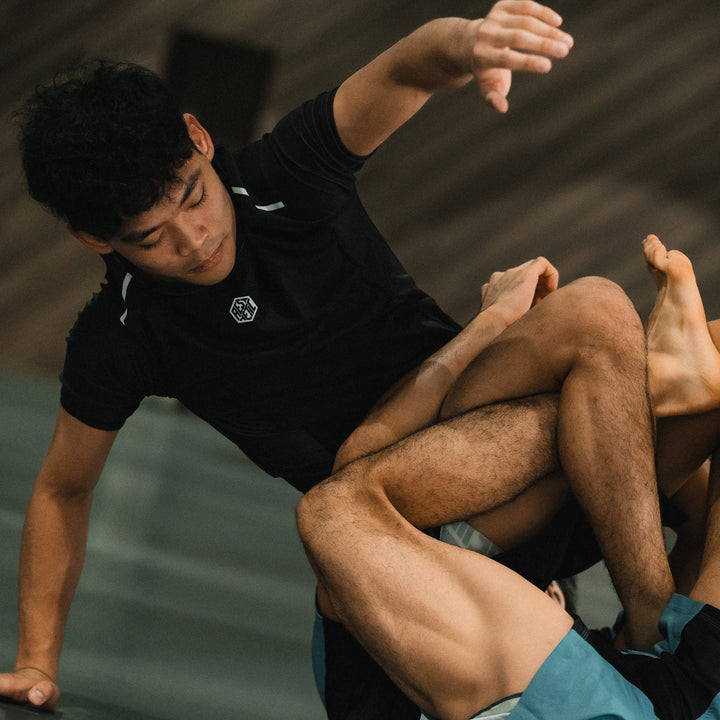 'Select' Short Sleeve Rashguard